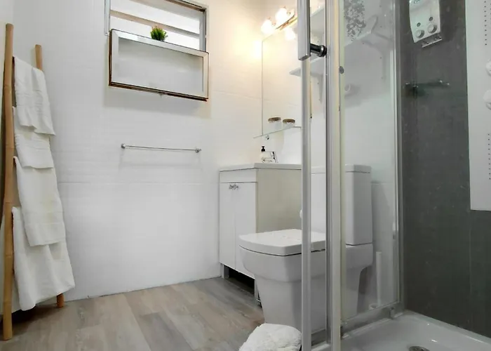 Sunny Corner Apartment
